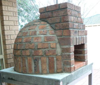 The ideal pizza oven. Can we do it? I hope so!!