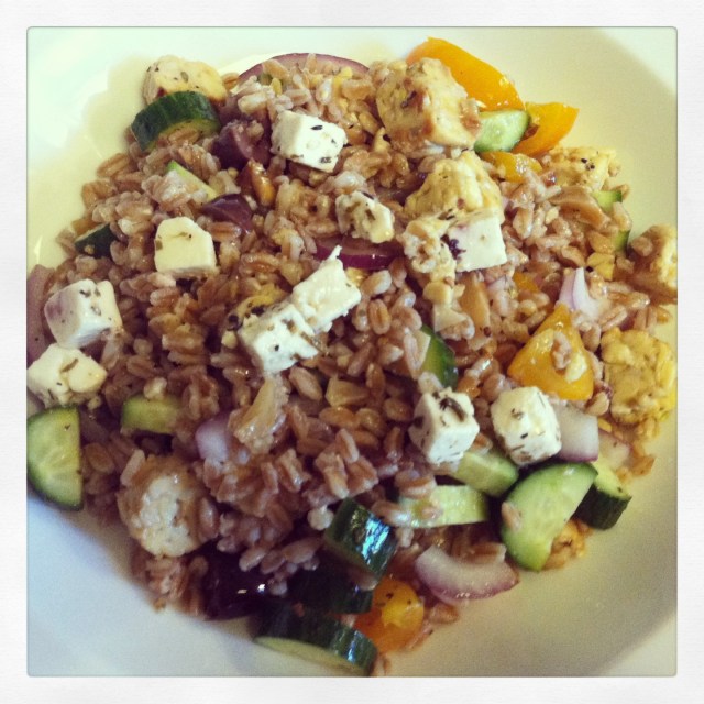Tempeh farro Greek salad