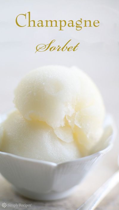 Champagne + sorbet = Yes, please! 