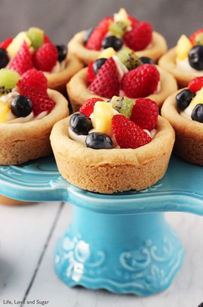 Cookie fruit cups  