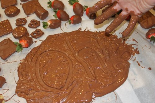 We've already taken the Oh! Chocolate dipping class, but it was so great, we'd do it again! Chocolate comes from trees, so it counts as a fruit or a flower, right? 